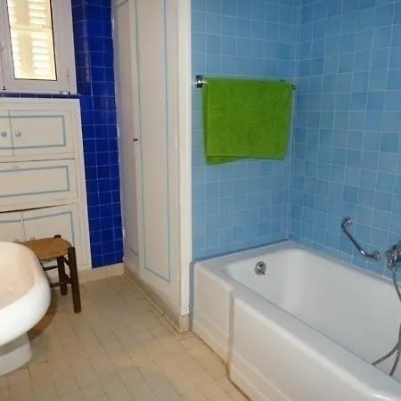 Maison Hyeres, 4 Pieces, 6 Personnes - Fr-1-335-88 * Hyères